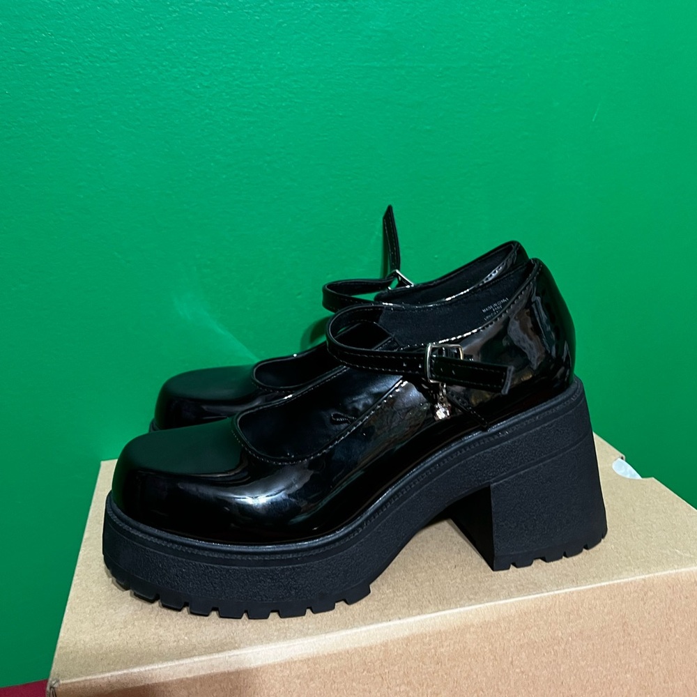Platforms - Picture 3 of 3